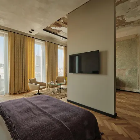 Hotel Grand