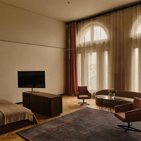 Hotel Grand 5*